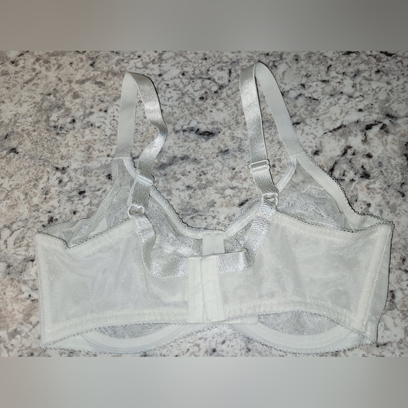 Wacoal Retro Chic Underwire White Lace Bra 34D, Semi Sheer, Lacey - Picture 8 of 8